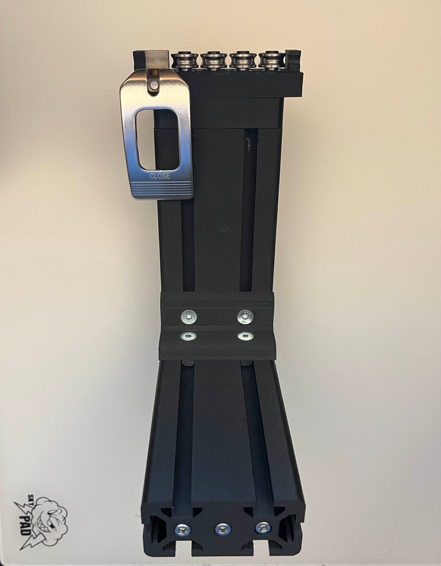 Metric 4080 Extrusion - Desk Mount